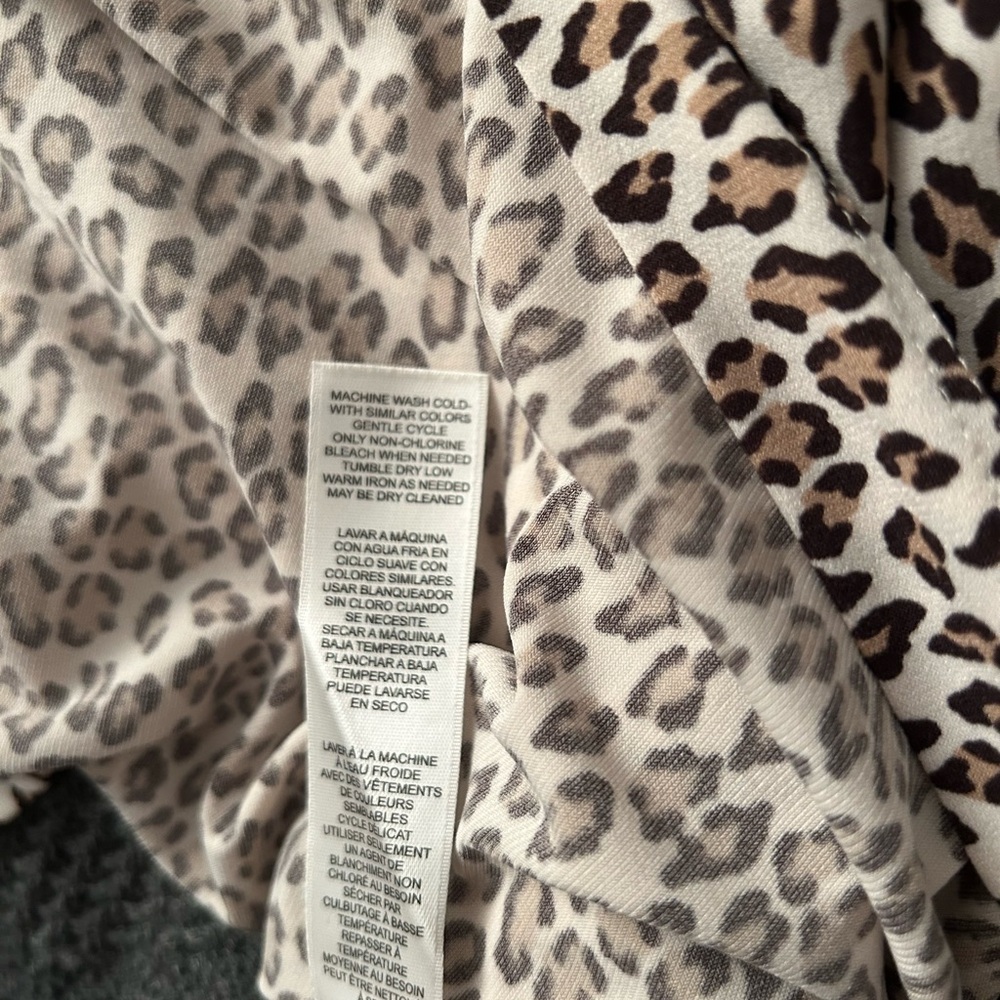 Chico’s, Size 2, Top - Picture 5 of 5